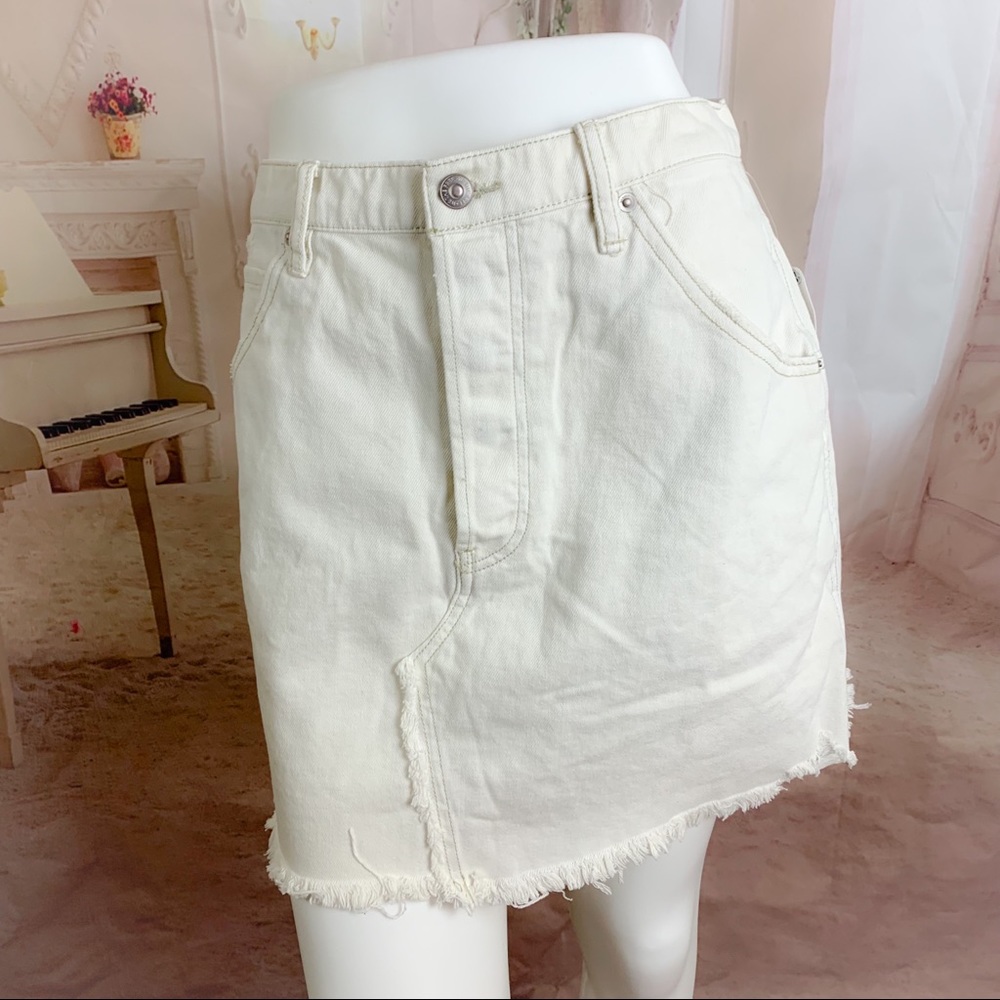 NEW Free People Brea Cutoff Skirt in Deco White - Picture 4 of 12